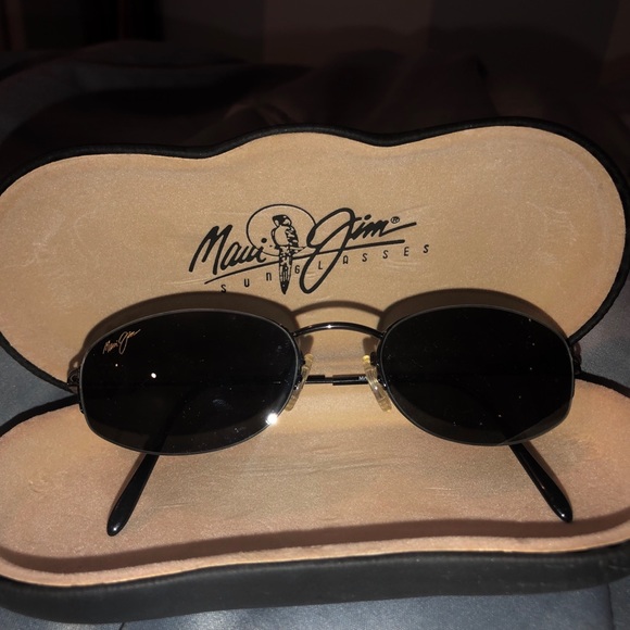 Maui Jim Sunglasses - Picture 5 of 6